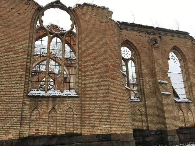 Tajemnicze ruiny kościoła św. Antoniego w Jałówce na Podlasiu [ZDJĘCIA]