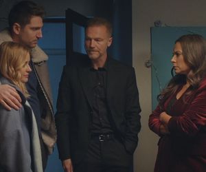 	M jak miłość odc. 1858. Dima (Michaił Pszeniczny), Julia (Marta Chodorowska), Magda (Anna Mucha), Andrzej Budzyński (Krystian Wieczorek)