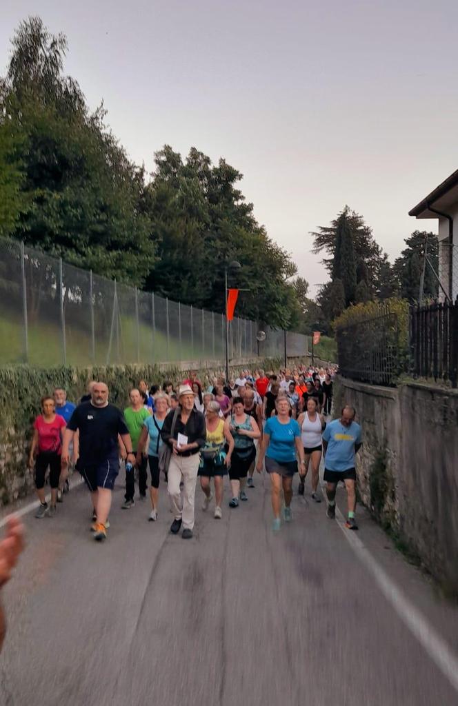 Burmistrz się odchudza, całe miasteczko z nim biega. "150 osób lata po okolicy"