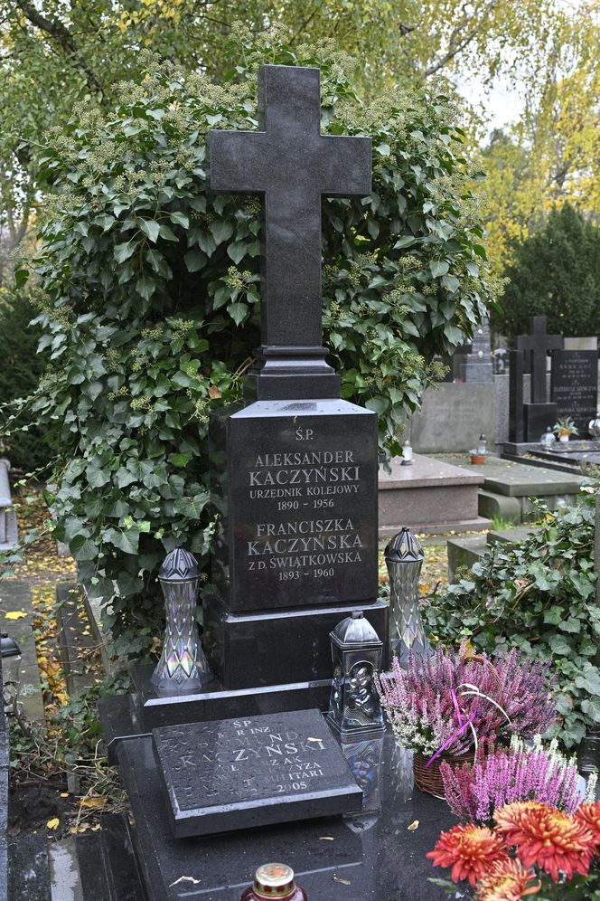 Grób rodziców Jarosława  Kaczyńskiego