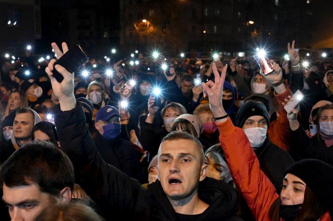 Roman Bondarenko Białoruś zapaliła się TYSIĄCEM zniczy