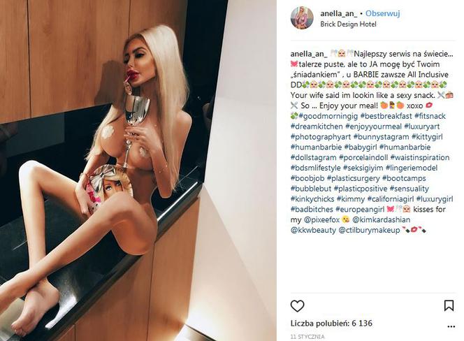 Anella polska lalka Barbie nago