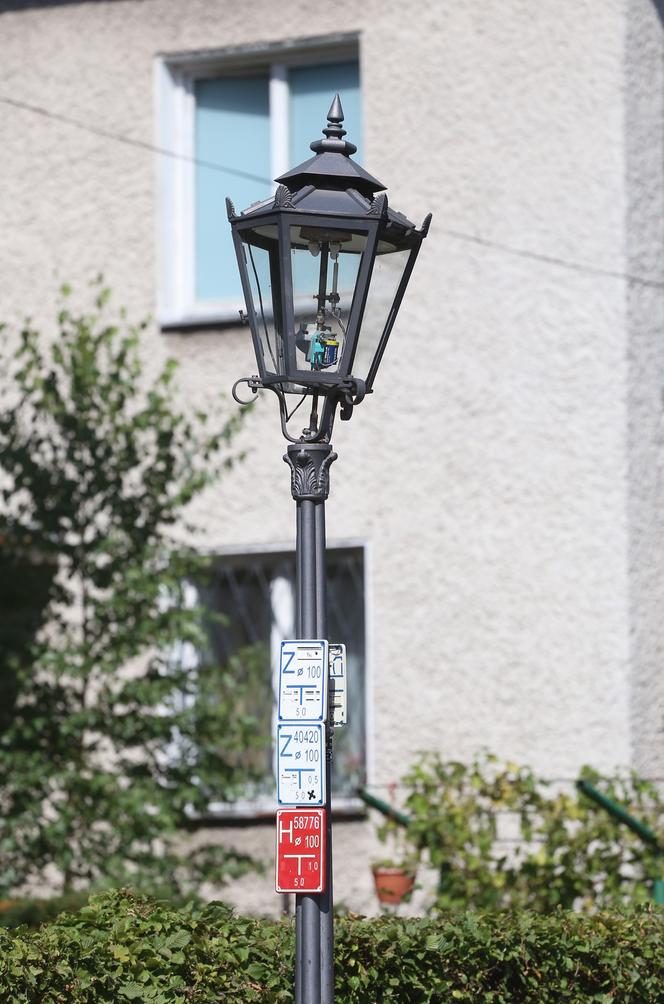 Czy mokotowskie osiedle pogrąży się w egipskie ciemnościach? Urzędnicy szukają pieniędzy na gaz do latarni