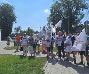 Protest przed siedzibą PKP Cargo w Tarnowskich Górach