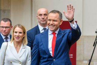 Jak Polacy oceniają pierwsze decyzje prezydenta Nawrockiego? Najnowszy sondaż ujawnia zaskakujące dane o poparciu