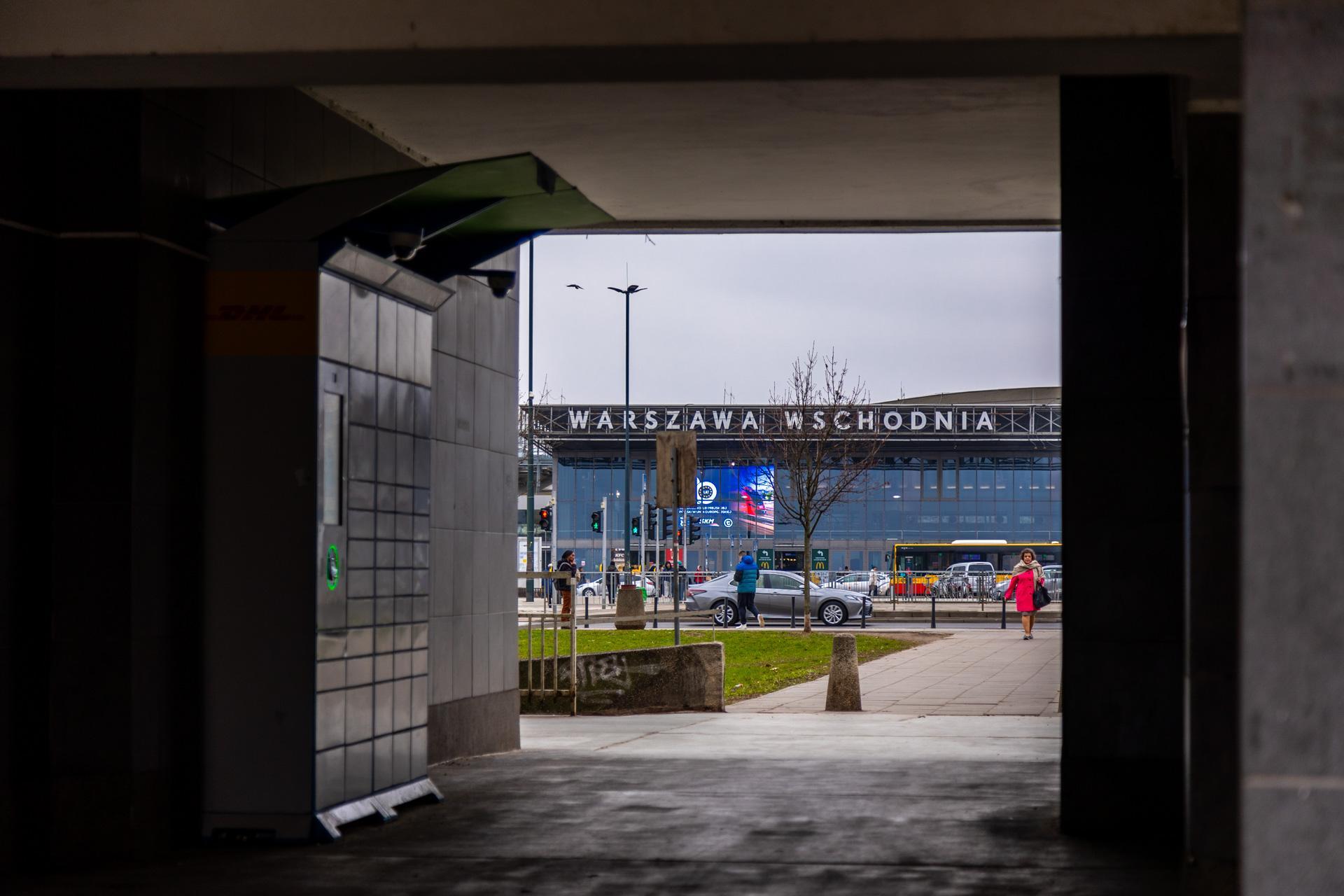 Jamnik - zdjęcia najdłuższego prostego bloku w Warszawie