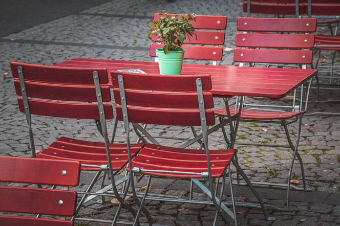 Na Rynku we Wrocławiu pojawiają się ogródki! Kiedy otwarcie? [ZDJĘCIA]