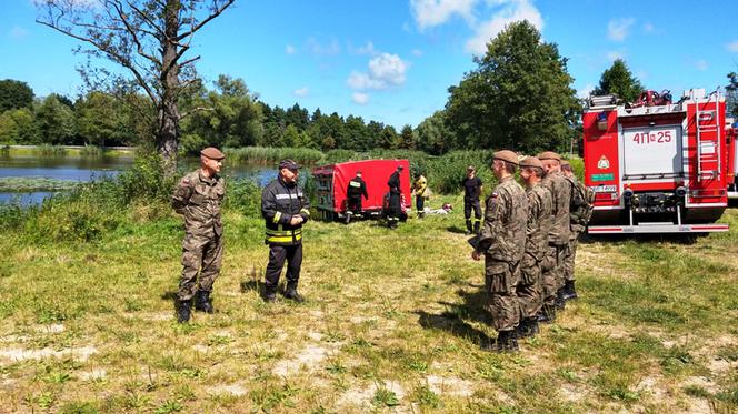 Strażacy z Braniewa w weekend przeszkolili żołnierzy Wojsk Obrony Terytorialnej 
