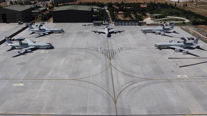 Samoloty NATO AWACS 