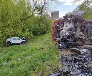 Beszowa. Śmiertelny wypadek w czasie rodzinnej wycieczki. Dwie osoby nie żyją, dwie walczą o życie [ZDJĘCIA]