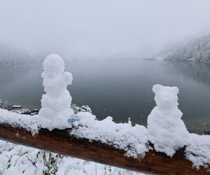 Śnieg w Tatrach. TOPR ogłosił pierwszy stopień zagrożenia lawinowego
