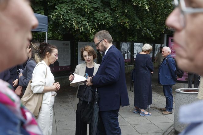 Powstanie Warszawskie w kadrze Stefana "Starby" Bałuka. Cichociemny szedł z aparatem do Powstania