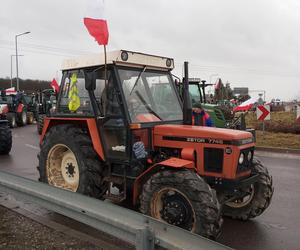 Trwa protest rolników w woj. lubelskim. Blokady są w wielu miejscach w regionie [DUŻO ZDJĘĆ]