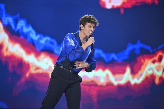 Cyms rozbijał publiczność w Sopocie, a potem wszedł ON. Demoniczne show Cugowskiego w okularach ojca!