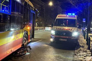 Autobus miejski huknął w 9-latka na rowerze. Chłopiec trafił do szpitala