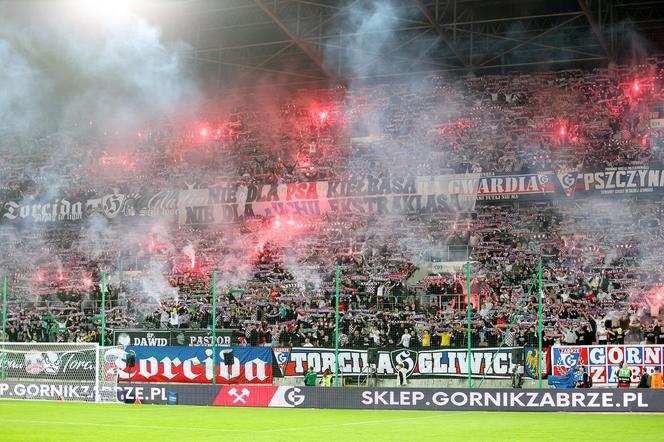 Kibice podczas meczu Górnik Zabrze - Legia Warszawa (01.04.2024)
