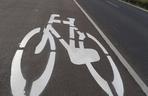 Droga dla rowerów, po której nie da się jeździć!? Kuriozalna sytuacja pod Warszawą