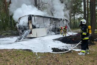 Pożar autobusu w miejscowości Sątopy
