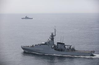 Rosyjskie okręty wojenne płyną w kierunku Europy. Każdy może pomieścić dziesiątki czołgów i setki żołnierzy