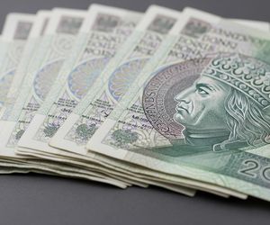 Te banknoty stracą ważność w 2025 roku. Masz je w domu? Wymień!