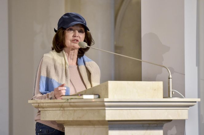 Dawno niewidziana legenda PRL-u pojawiła się na salonach. Tak dziś wygląda gwiazda "Trędowatej" 