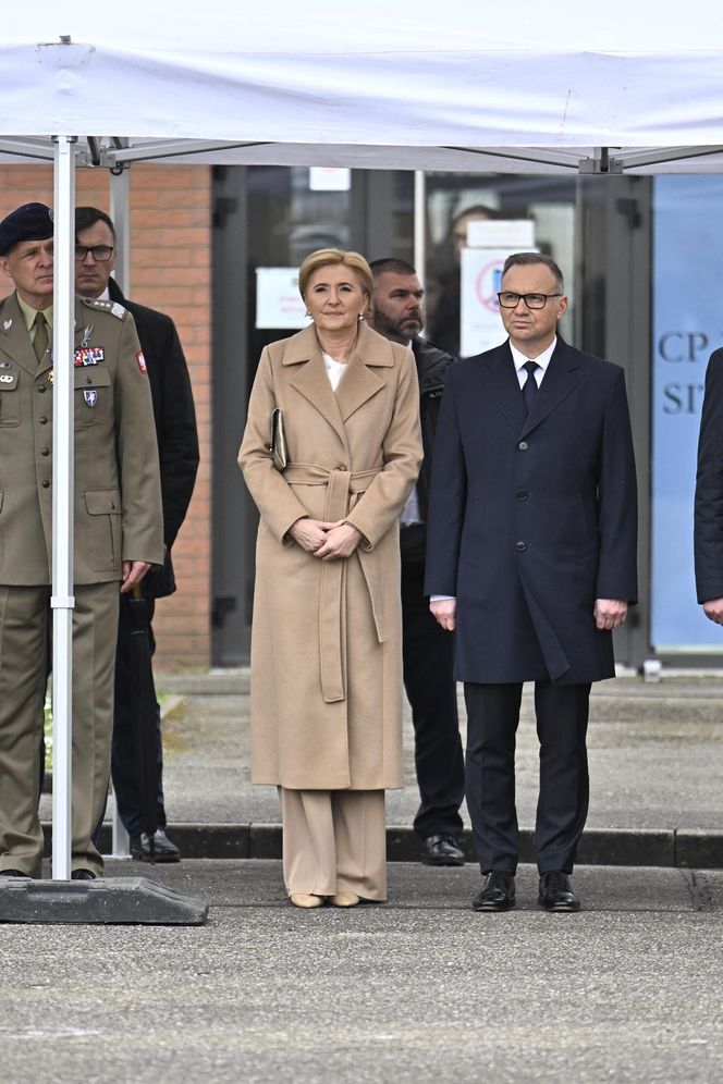 Co się stanie z kreacjami Agaty Dudy?