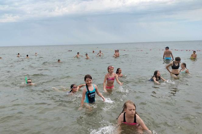 Karatecy ze Skarżyska-Kamiennej na letnim obozie we Władysławowie