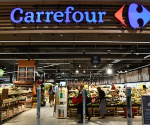 W Carrefourze kupimy więcej jadalnych owadów. Co znajdzie się w ofercie?