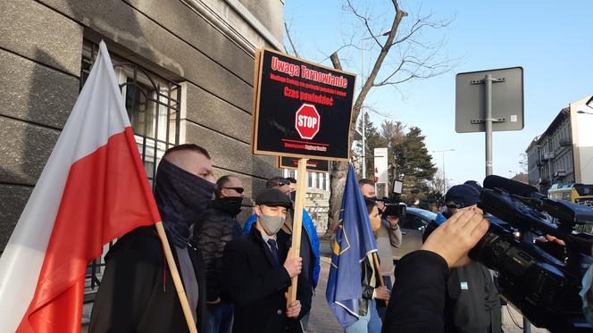 Stop podwyżkom za wodę! Uliczny protest mieszkańców Tarnowa