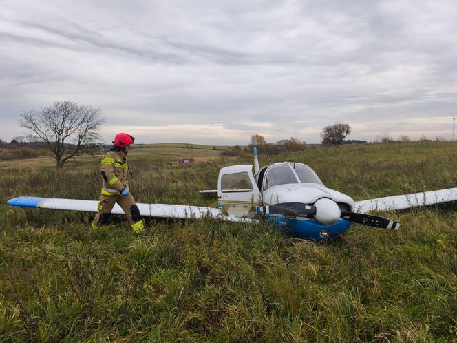 Awaria silnika w awionetce. Dwie osoby na pokładzie, chwile grozy w powietrzu!