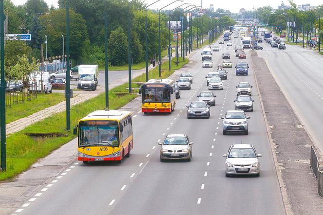 Buspas na Puławskiej za drogi