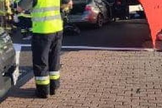 Radiowóz wbił się w naczepę ciężarówki. Policjant drogówki zmarł w szpitalu