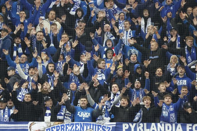 Legia Warszawa - Lech Poznań: Zdjęcia kibiców z klasyku i 13. kolejki PKO BP Ekstraklasy