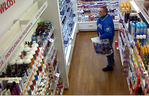 Katowice: Jest podejrzewany o kradzież perfum w drogerii. Rozpoznajesz go? [ZDJĘCIA]