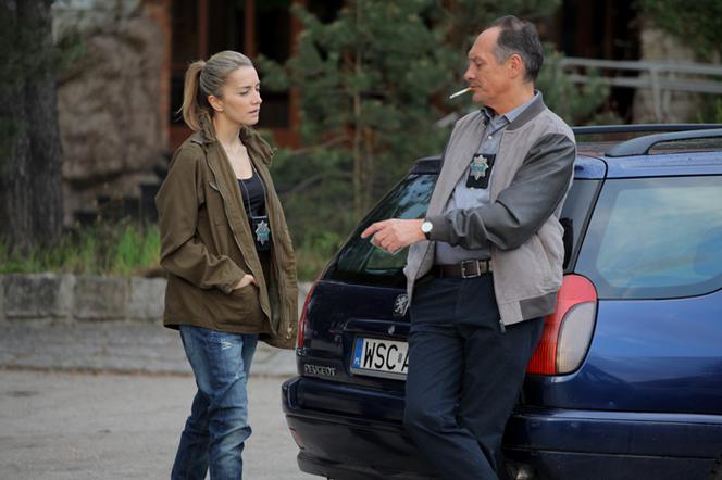 Na krawędzi 2 sezon odc. 5. Lena Korcz (Kamilla Baar), Niżyński (Tomasz Dedek)