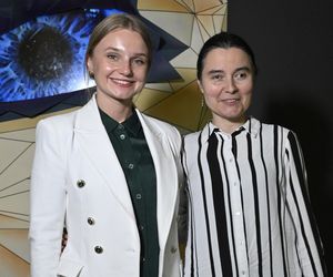 „Jedzenie w ciemności smakuje inaczej”. To jedyna taka restauracja w Warszawie. Odwiedziła ją nawet pierwsza dama