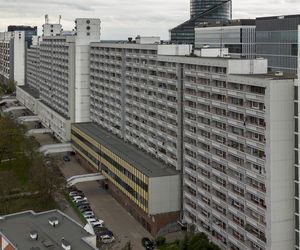 Titanic w centrum Wrocławia. Szesnastopiętrowy galeriowiec przy Powstańców Śląskich to jeden z największych molochów we Wrocławiu