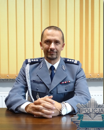 Oto zarobki wszystkich komendantów policji w Opolskiem. Sprawdź 
