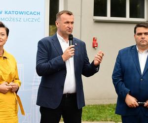 14 nowych ambulansów wyjechało na ulice miast w regionie. Każda warta jest ponad milion