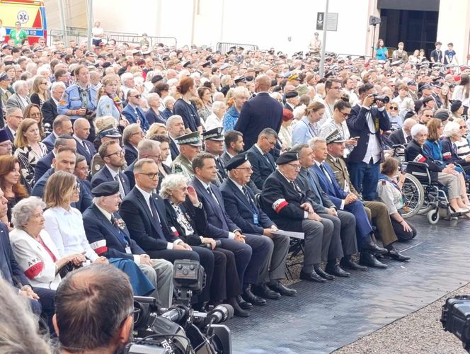 81. rocznica Powstania Warszawskiego. Prezydent Duda wręczył odznaczenia powstańcom