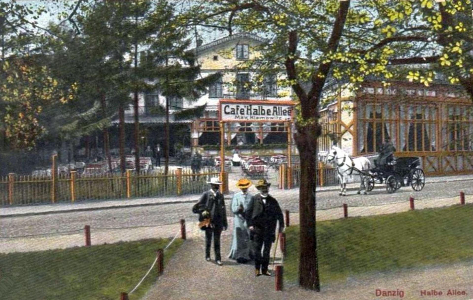 Budynek Café Halbe Allee w Gdańsku