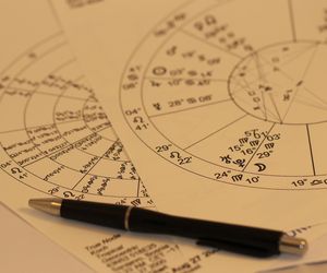 Horoskop 2025. Które znaki zodiaku będą miały szczęście i pieniądze w przyszłym roku?