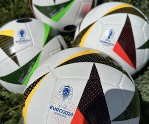 Luteranie w Szczyrku zbierają piłki z okazji EURO 2024 