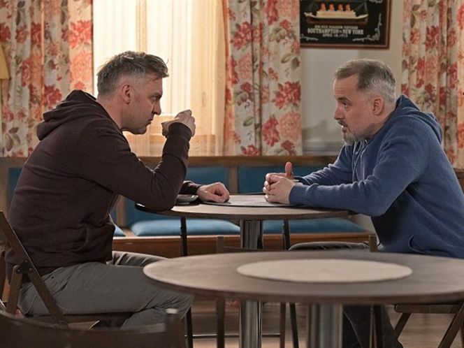 Pierwsza miłość, odcinek 4009: Bartek (Rafał Kwietniewski), Kulas (Marcin Sztabiński) 