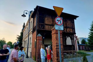 Magiczna Noc Świętojańska w Starym Fordonie. Spacer pod gwiazdami przyciągnął bydgoszczan i turystów