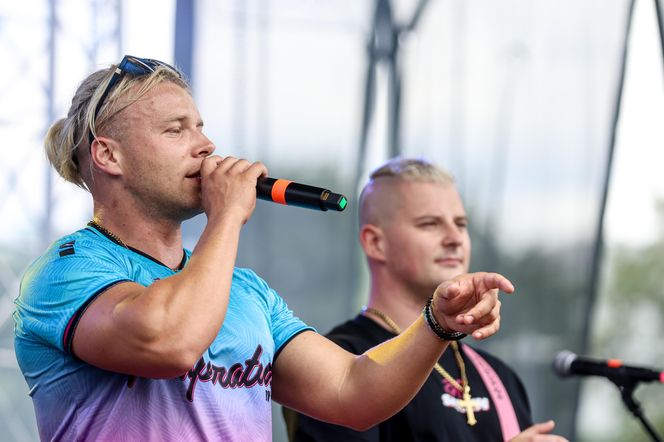 Śląska Scena Letnia na promenadzie przy Stadionie Śląskim w Chorzowie