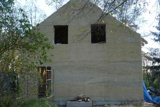 Beton konopny: nowy materiał budowlany
