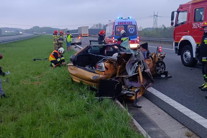 Tarnów. Zderzenie ciężarówki z osobówką na autostradzie A4