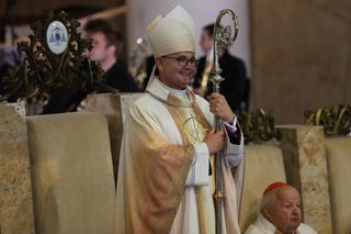 Abp Przybylski podczas ingresu: śląski lud wciąż potrzebuje Jezusa