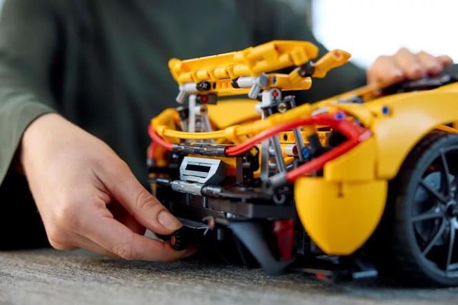 LEGO Technic McLaren P1